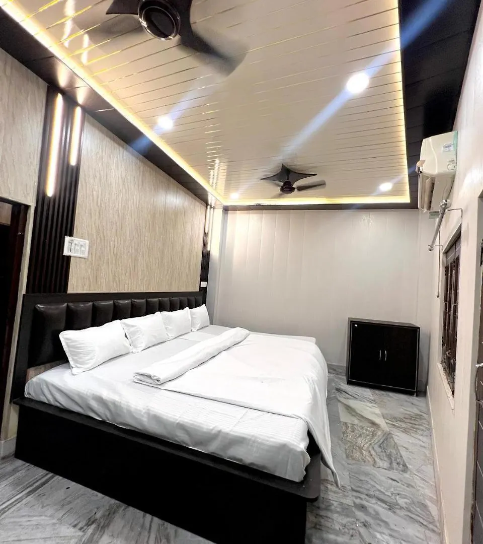 ** Hotel Durga P Guest House Near Harishchandra Ghat Varanasi India